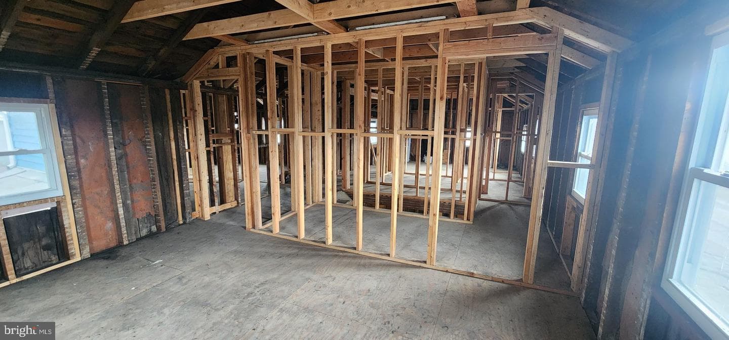 2014 W Center Street photo 11