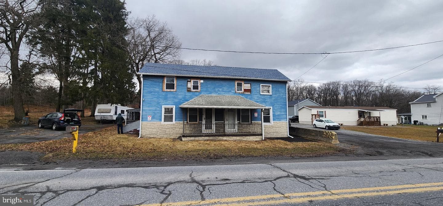 2014 W Center Street, Tremont