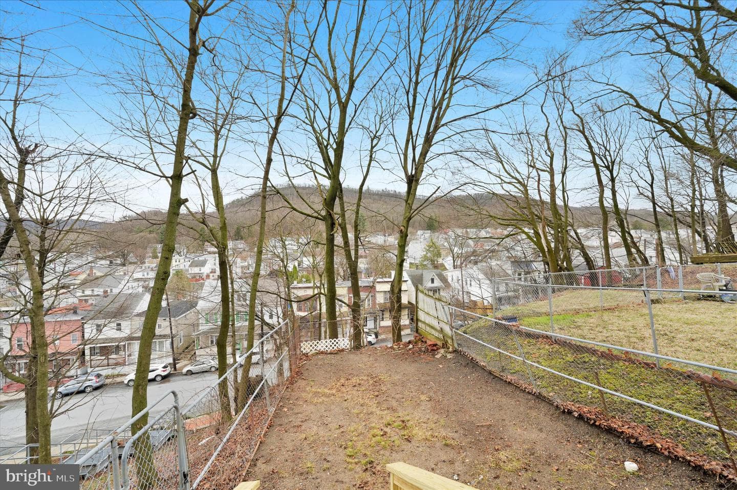 242 Van Gelder Street photo 25