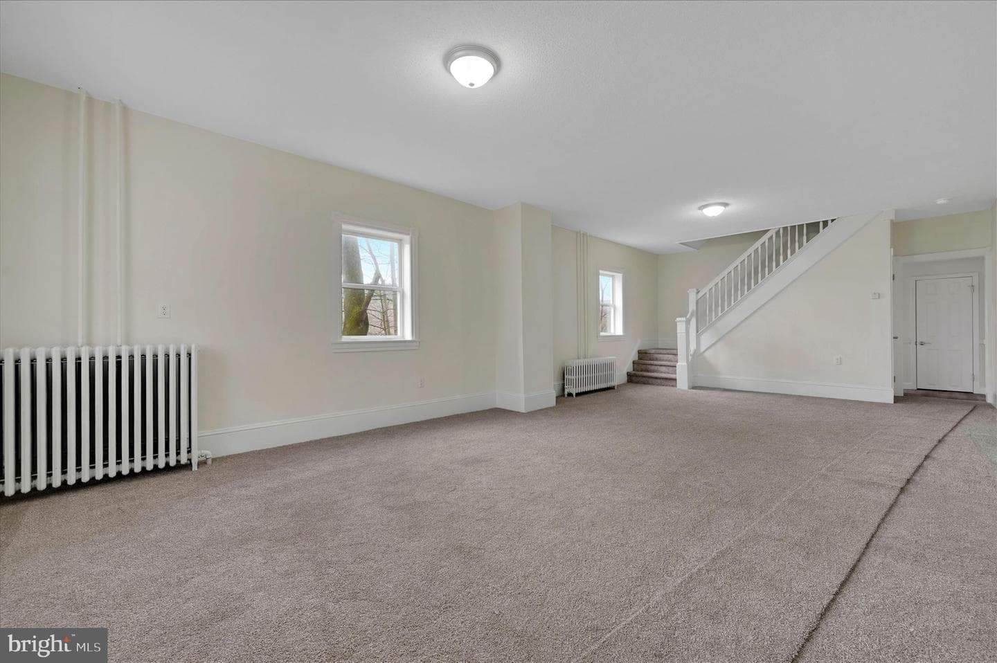 242 Van Gelder Street photo 6