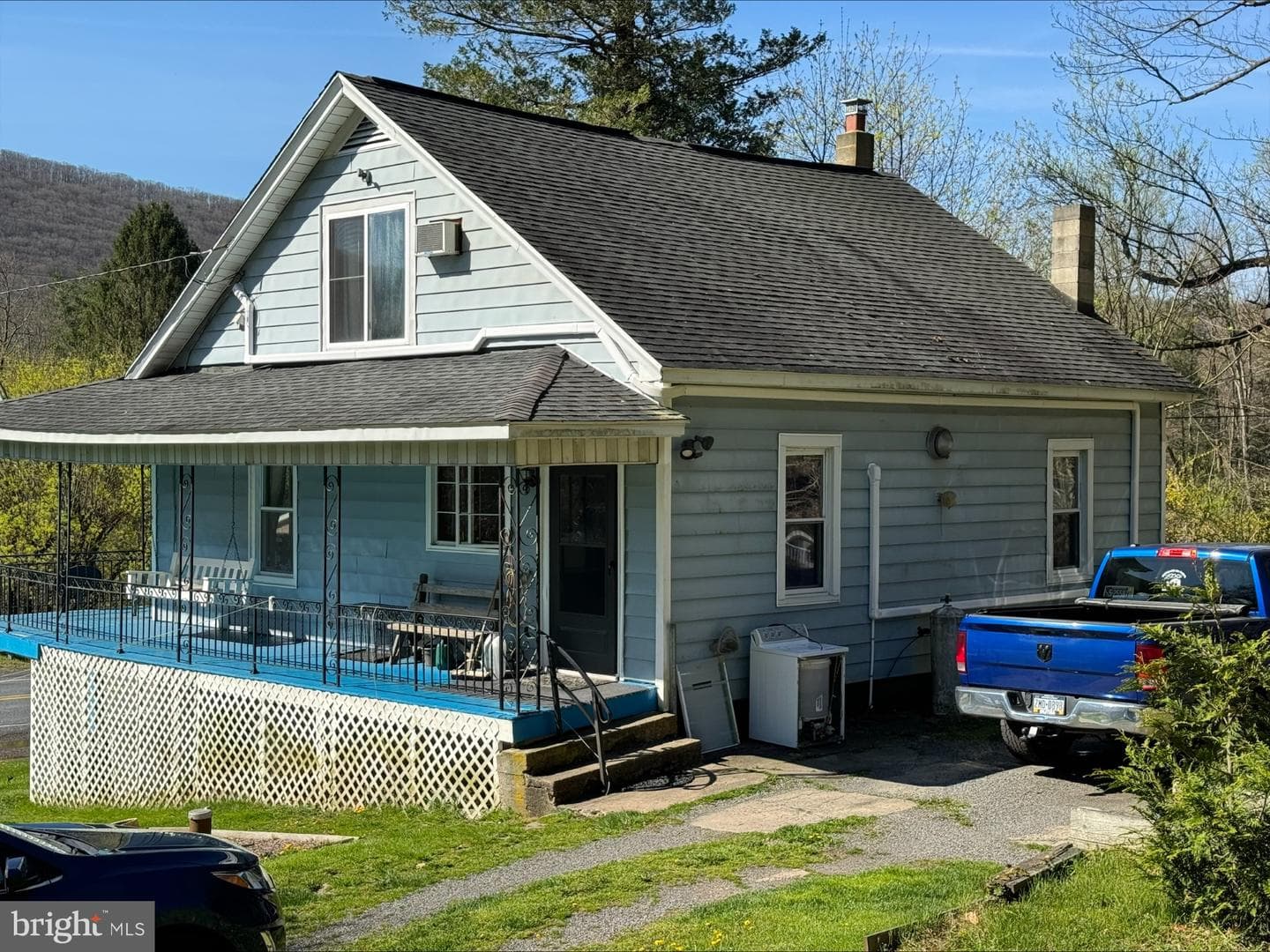 690 High Road photo 35