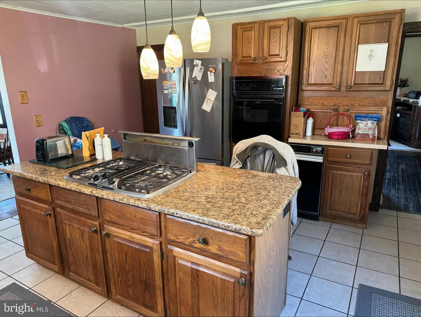 690 High Road photo 4