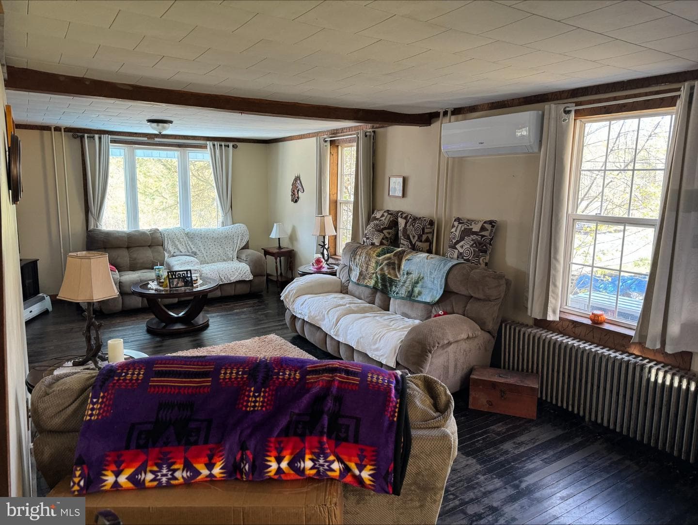 690 High Road photo 7