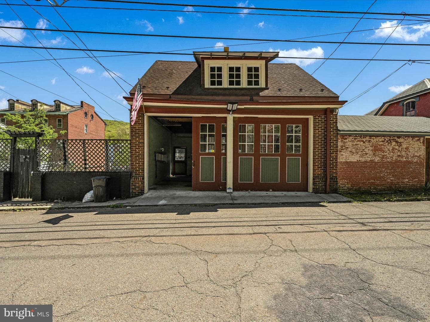 431 Centre Street photo 50