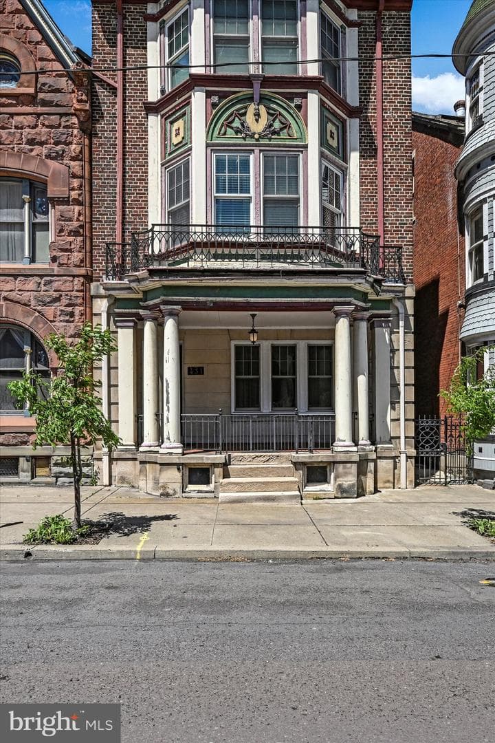431 Centre Street photo 52