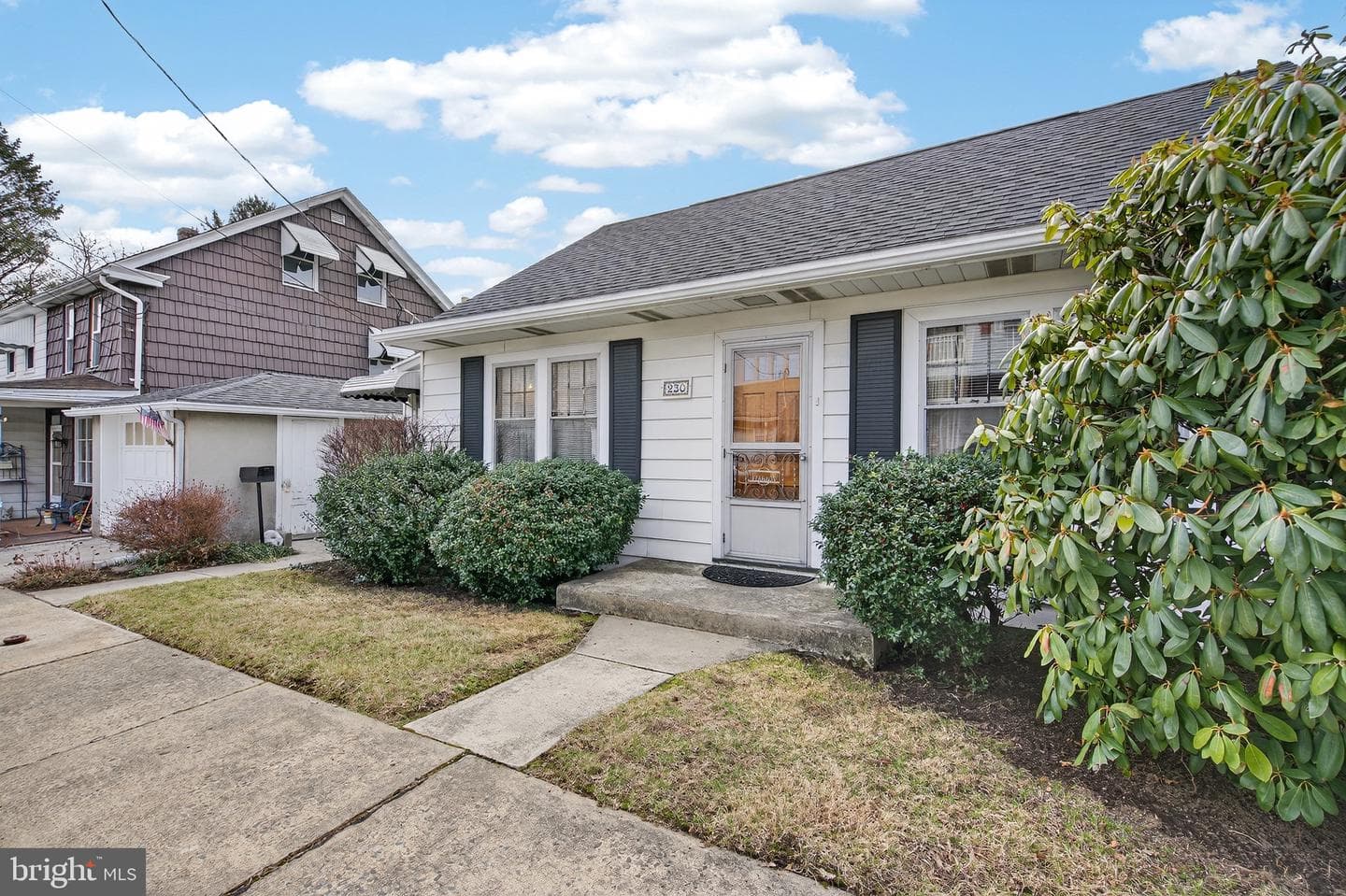 230 W Howard Avenue photo 59