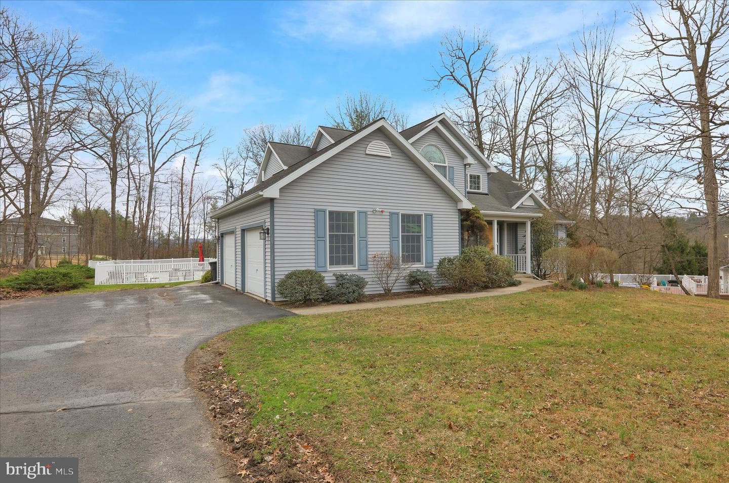 2004 Ridgeview Drive photo 4