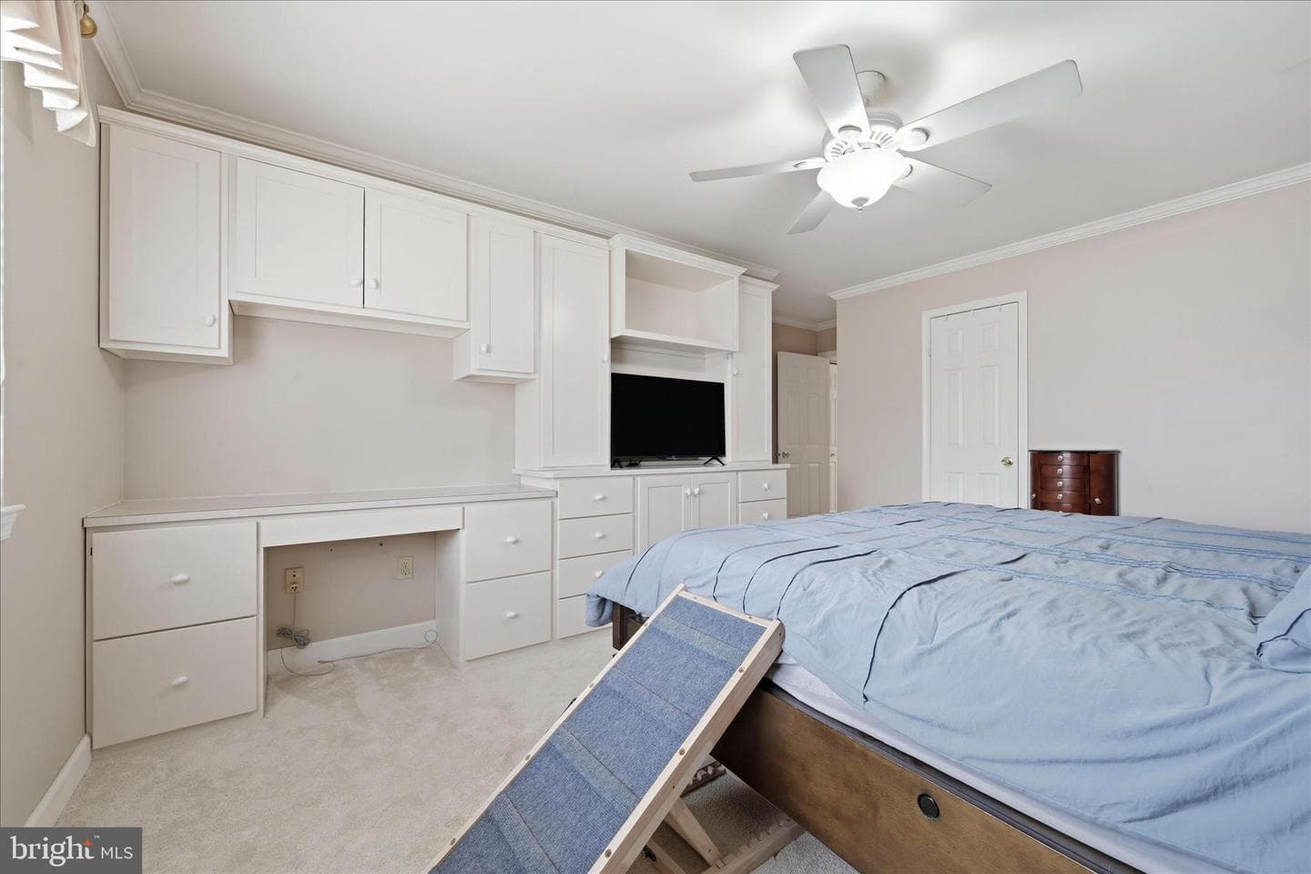 1001 Village Road photo 17