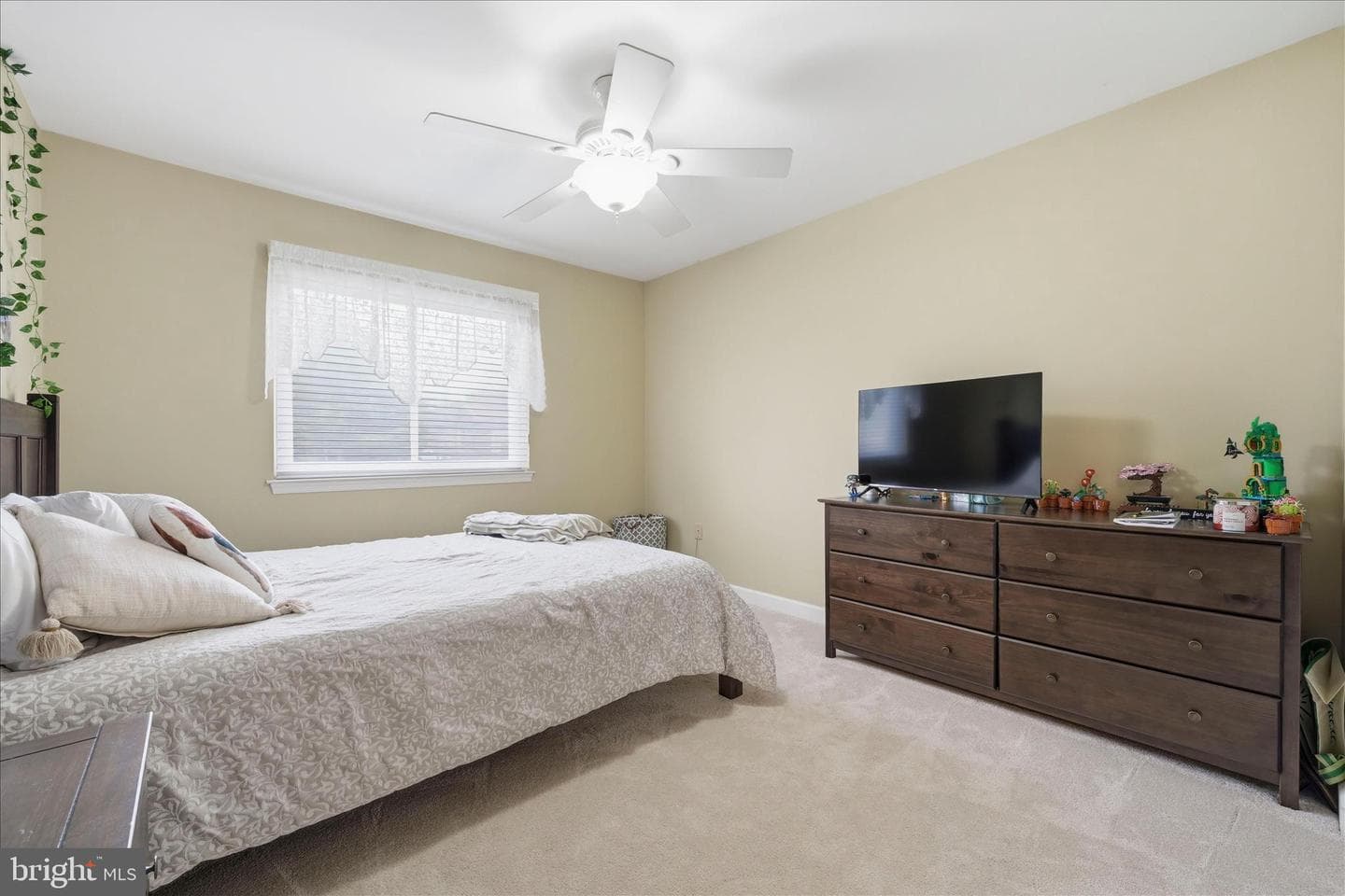 1001 Village Road photo 22