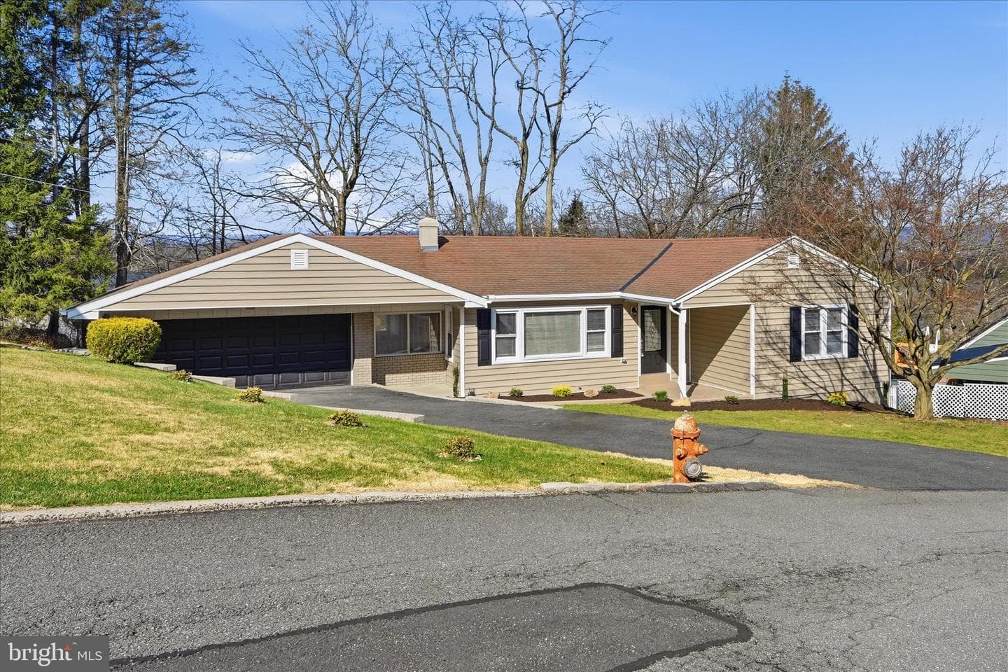 115 Mahantongo Drive photo 3