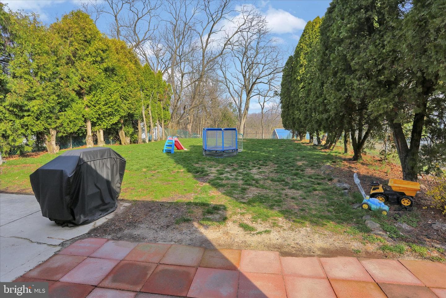 1506 Mount Hope Avenue photo 5