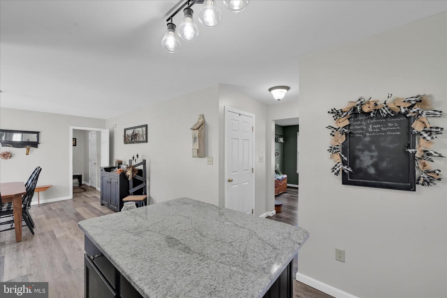 111 Holly Road photo 18
