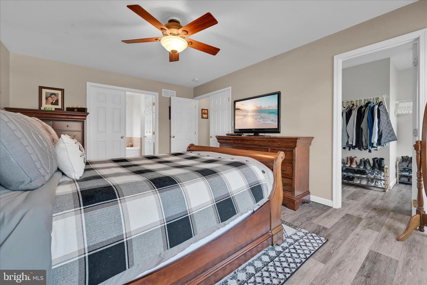 111 Holly Road photo 24