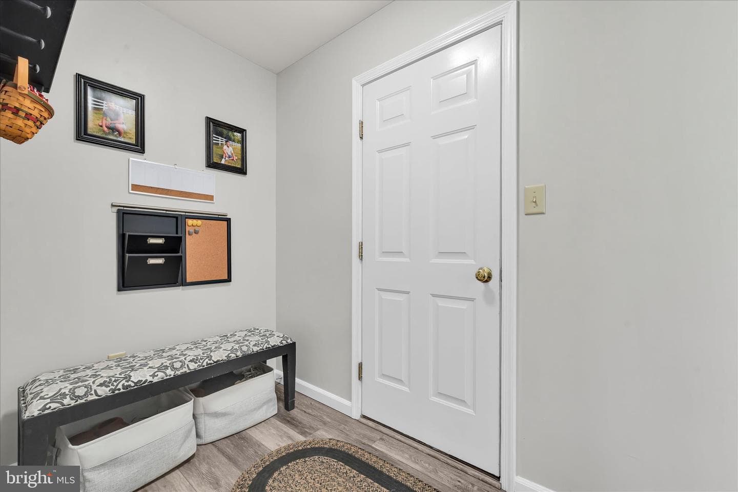111 Holly Road photo 37