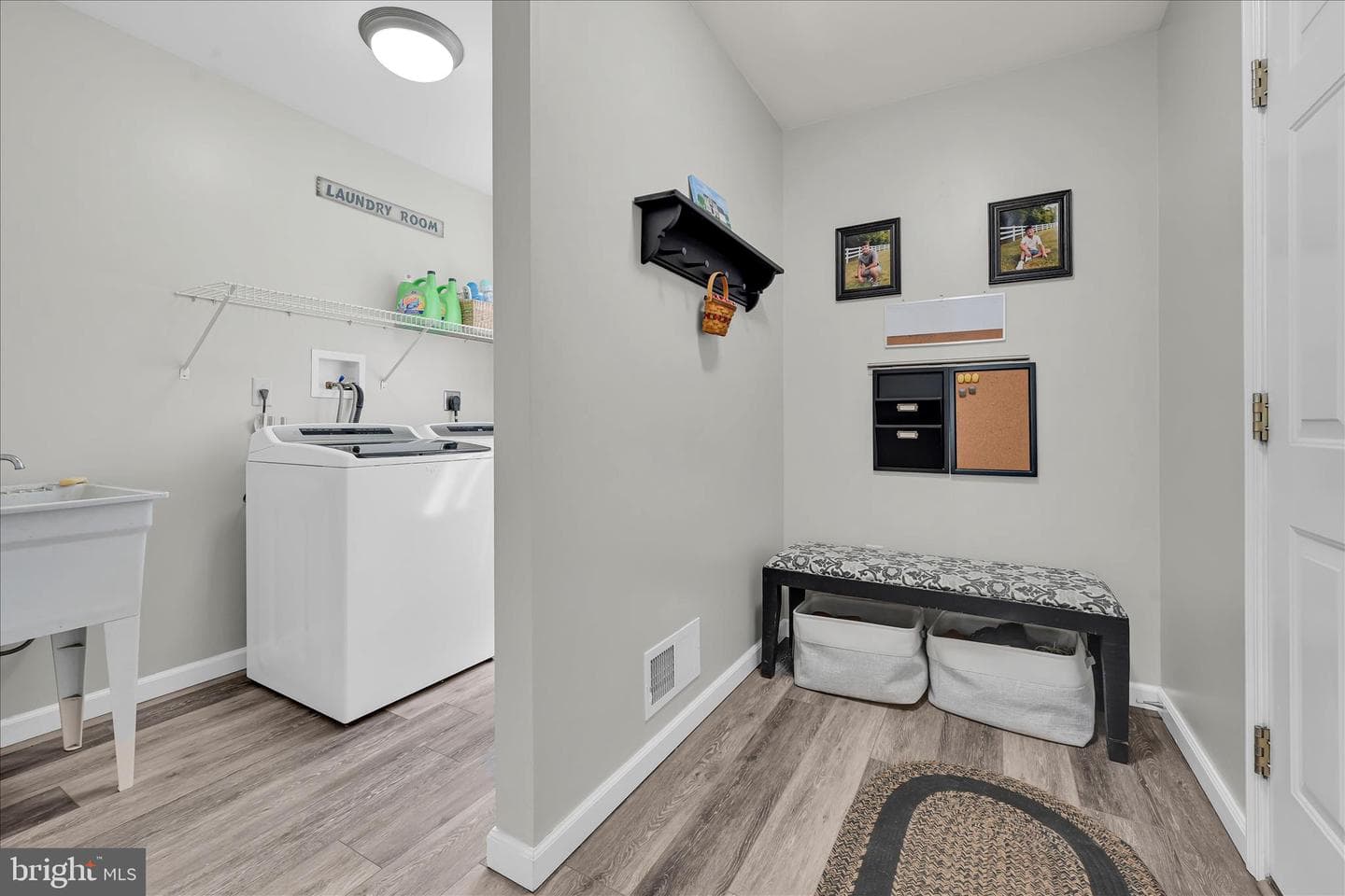 111 Holly Road photo 39