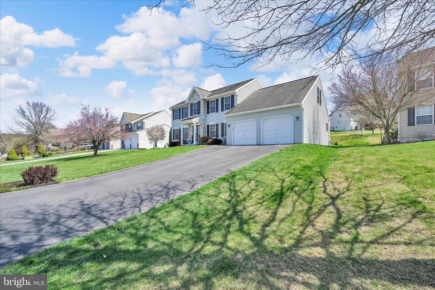 111 Holly Road photo 6