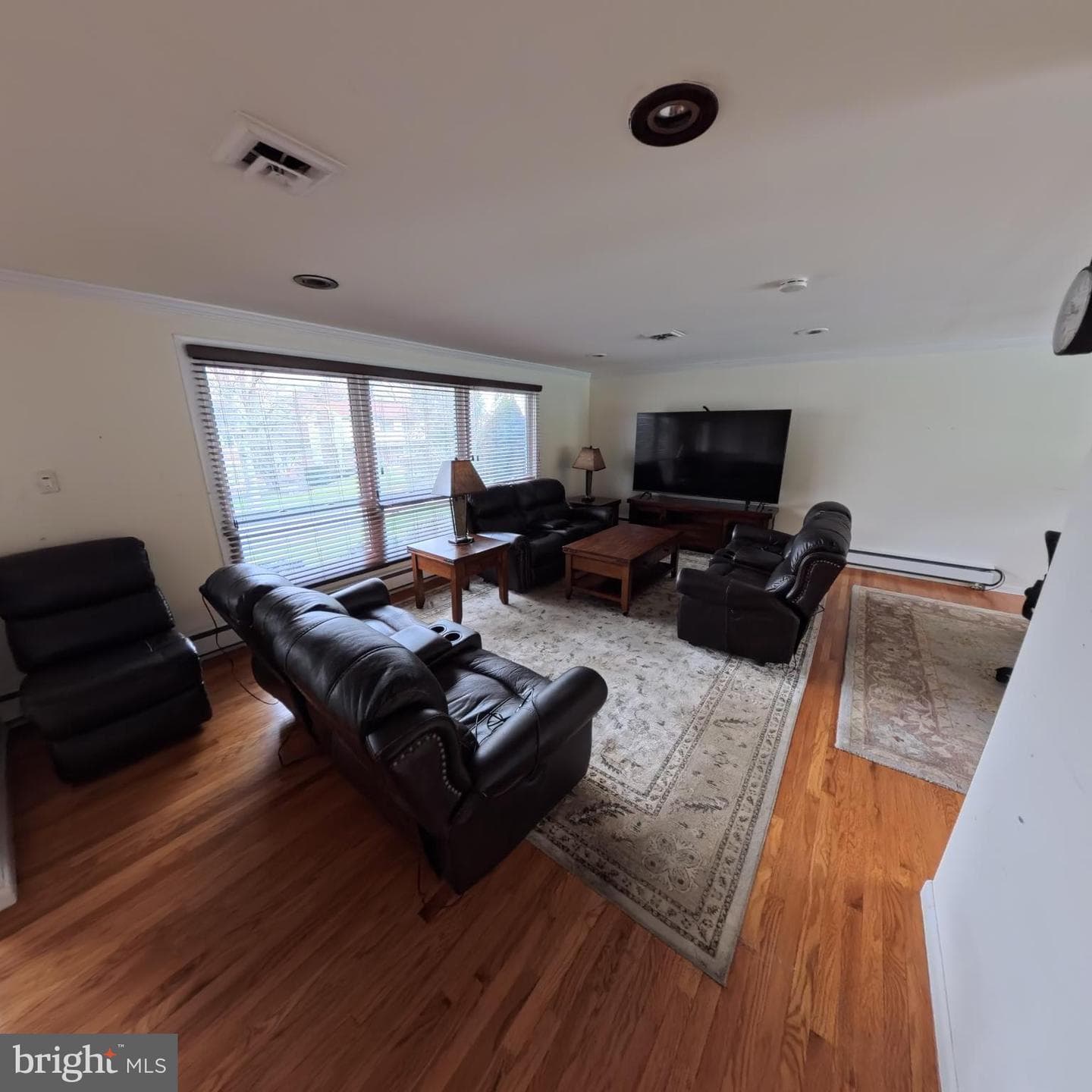2057 Mahantongo Street photo 2