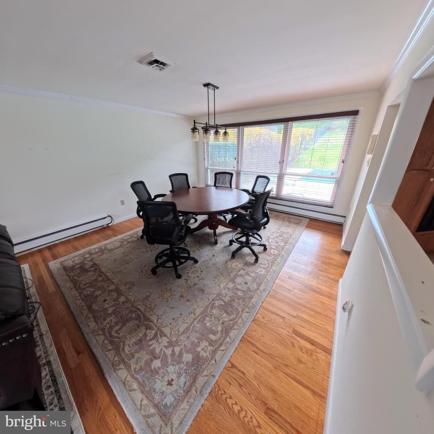2057 Mahantongo Street photo 3