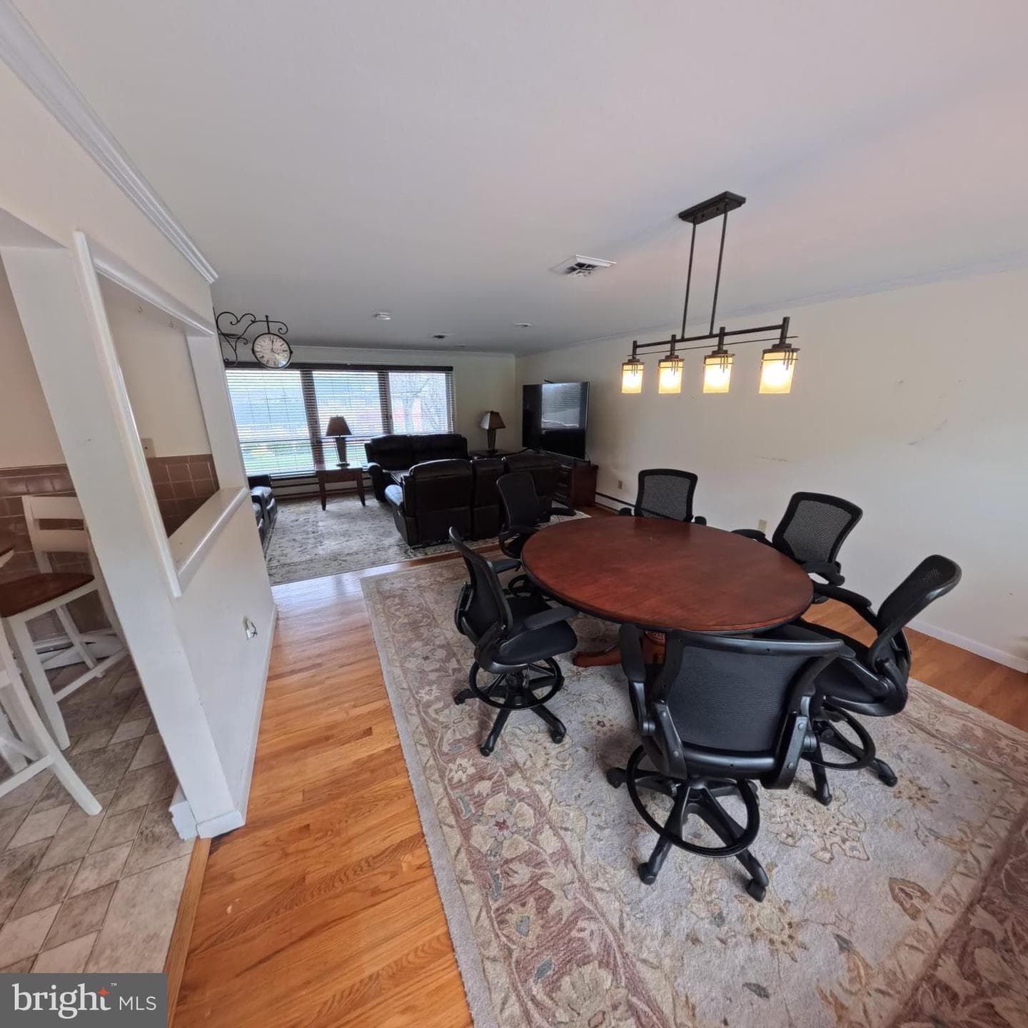 2057 Mahantongo Street photo 4