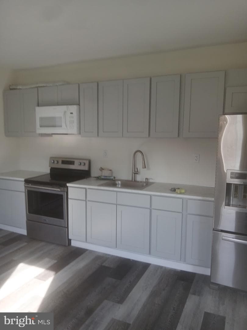 136 B Street photo 8