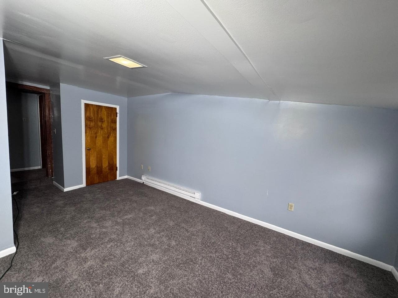 325 New Castle Street photo 10