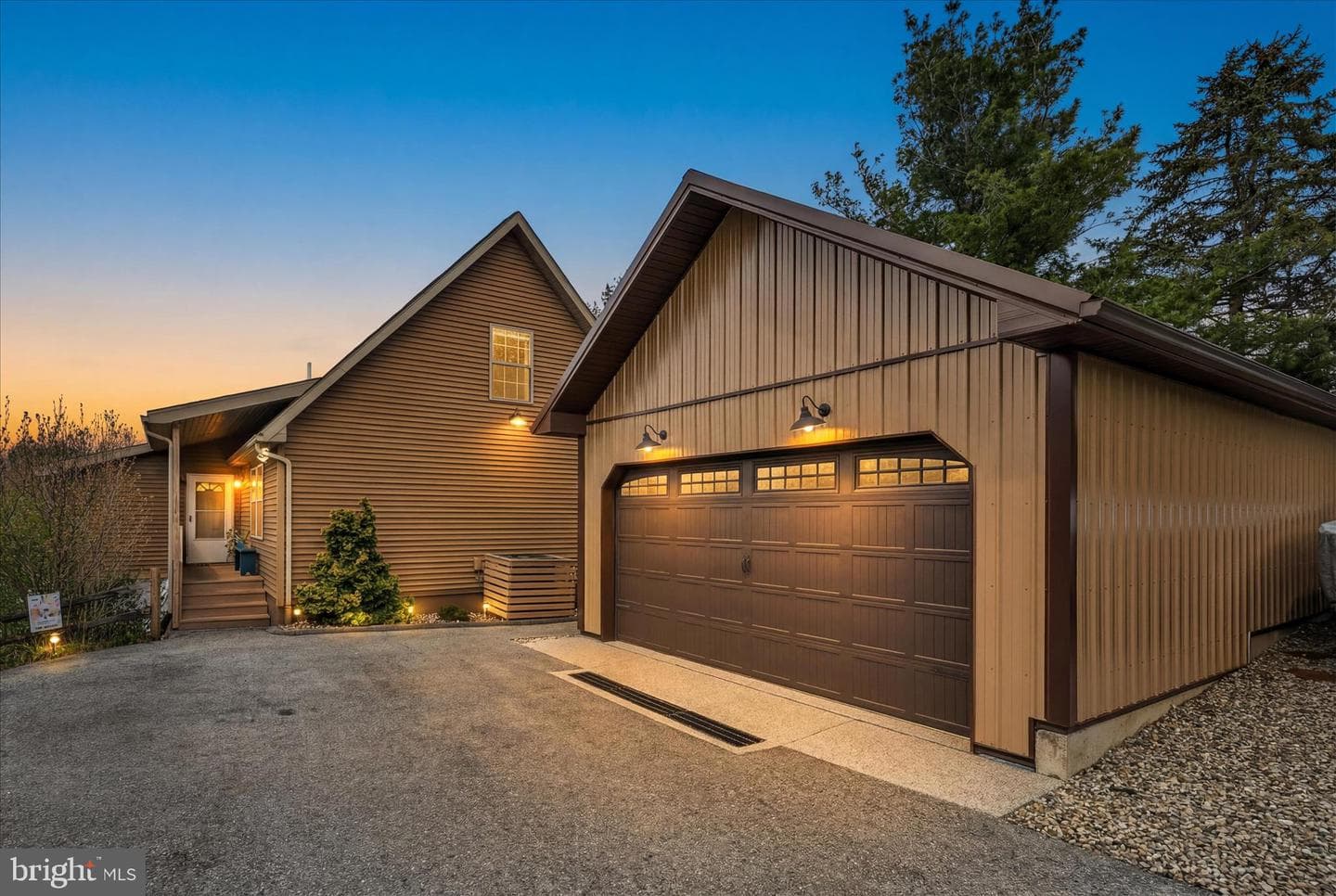 464 Wynonah Drive photo 3