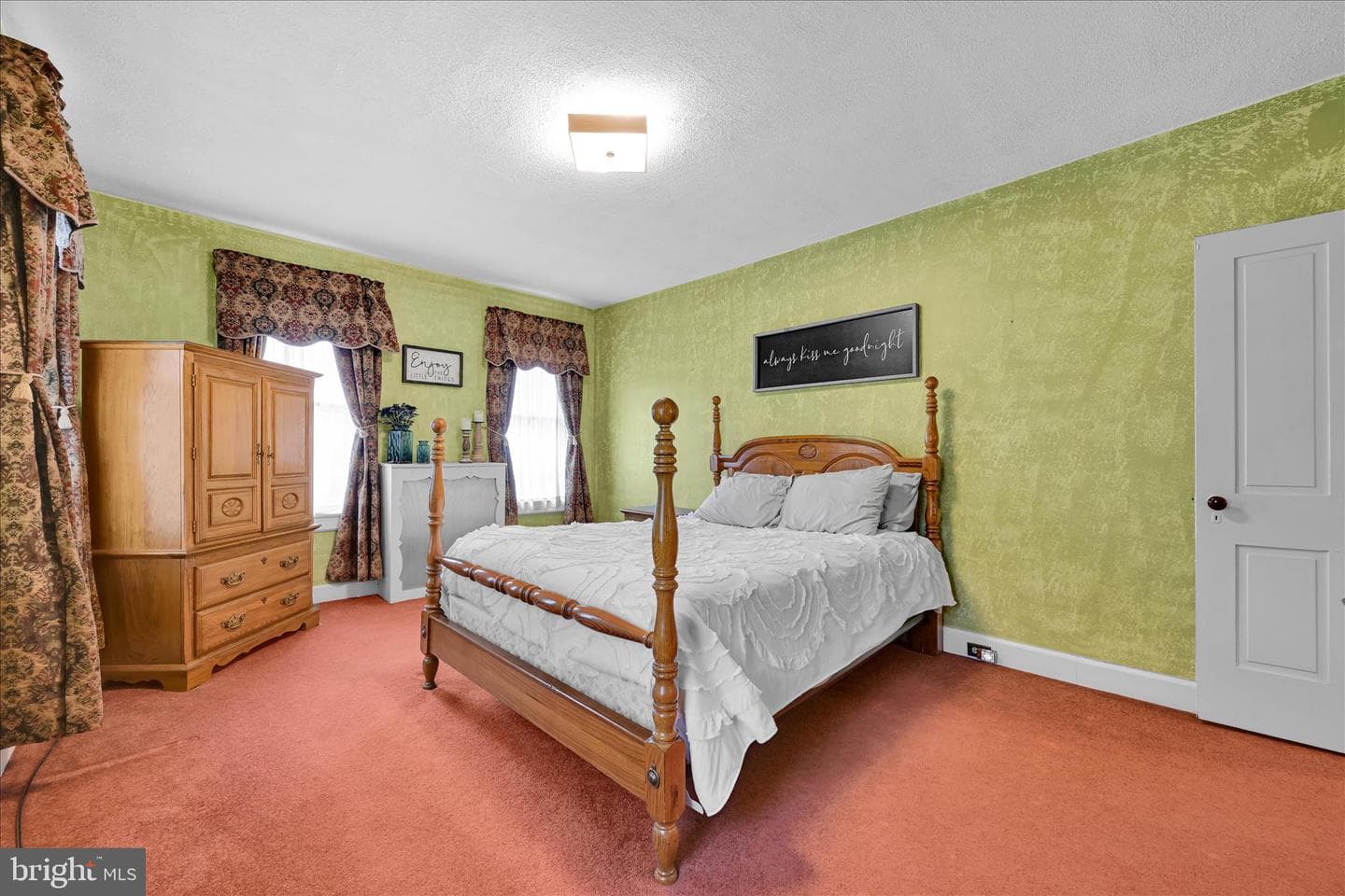 41 N Tulpehocken Street photo 16