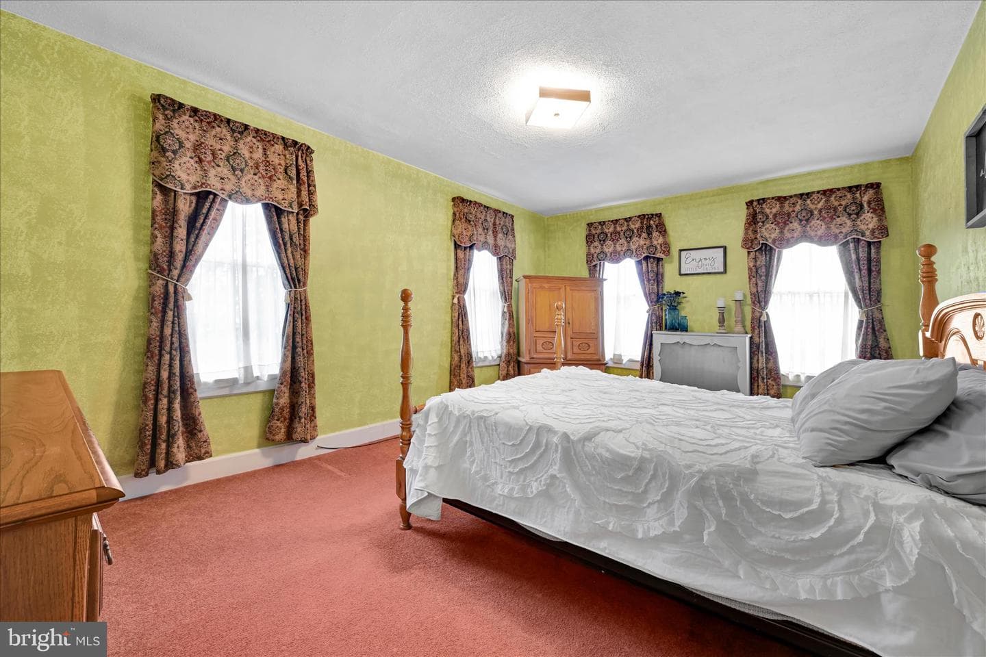 41 N Tulpehocken Street photo 17