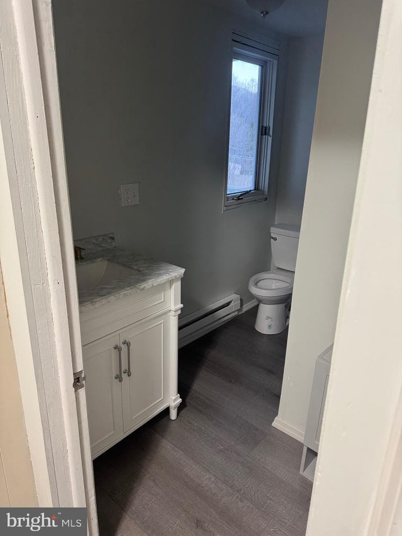 204 E B Street photo 14