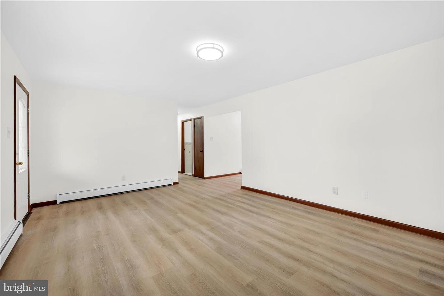 555 S Garfield Avenue photo 8
