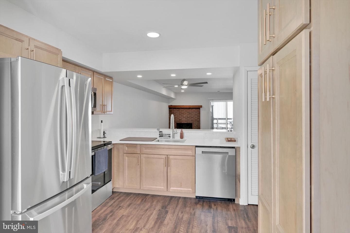 2604 Village Road photo 13