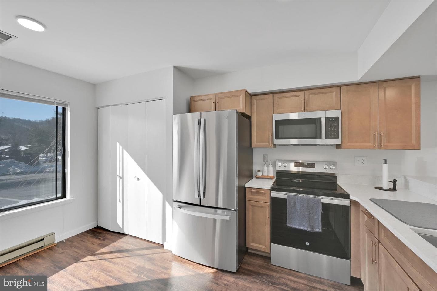 2604 Village Road photo 14