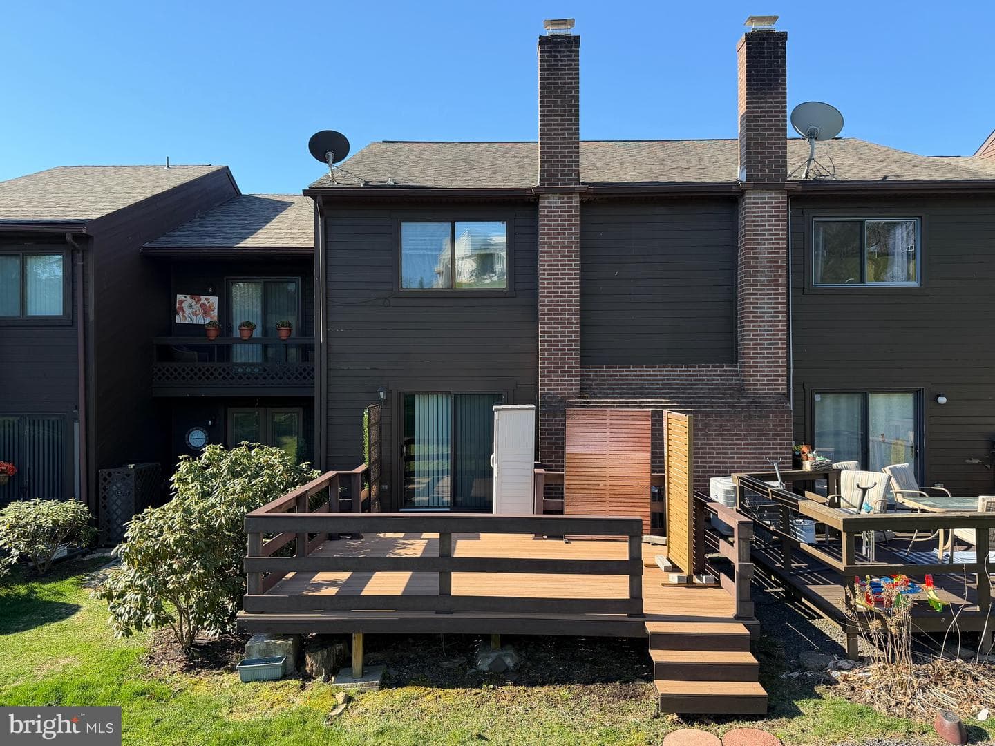 2604 Village Road photo 4