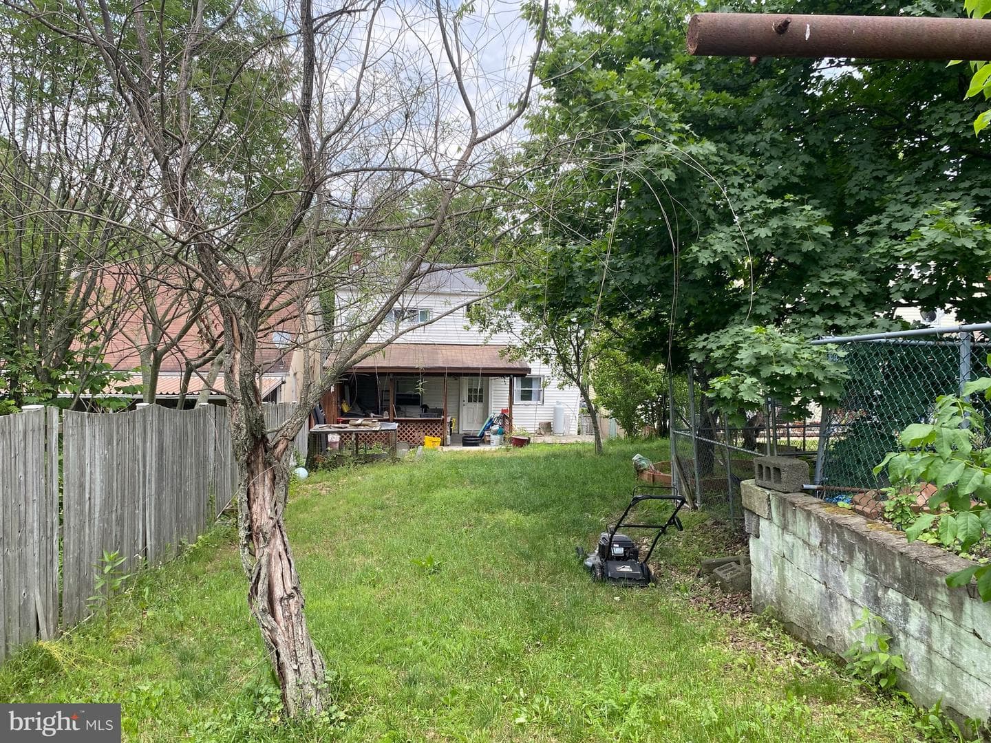 334 Arnot Street photo 4