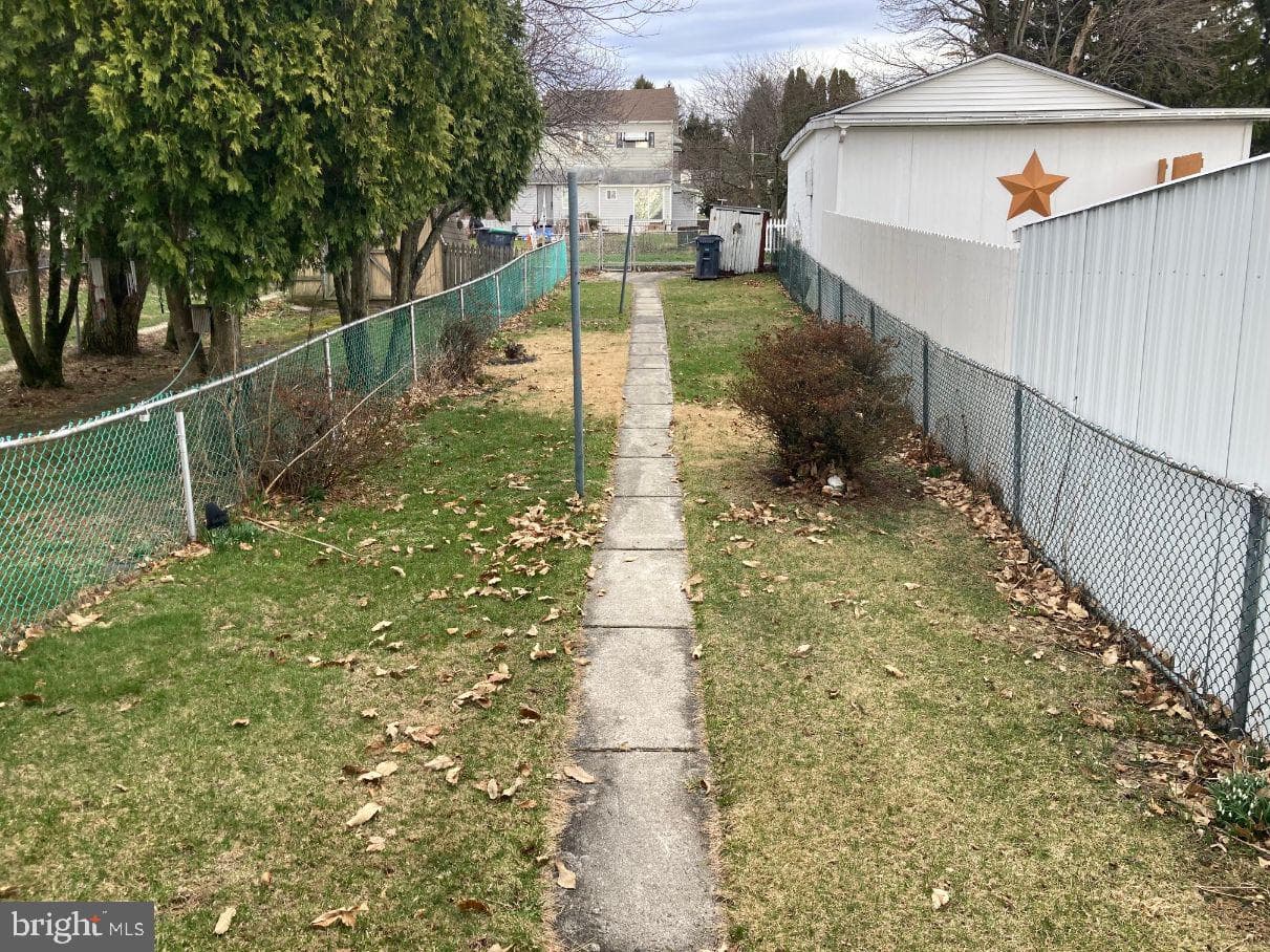 143 N Railroad Ave. photo 2