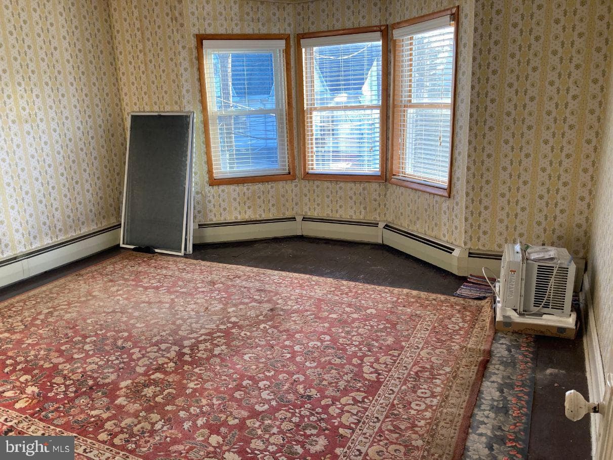 143 N Railroad Ave. photo 9