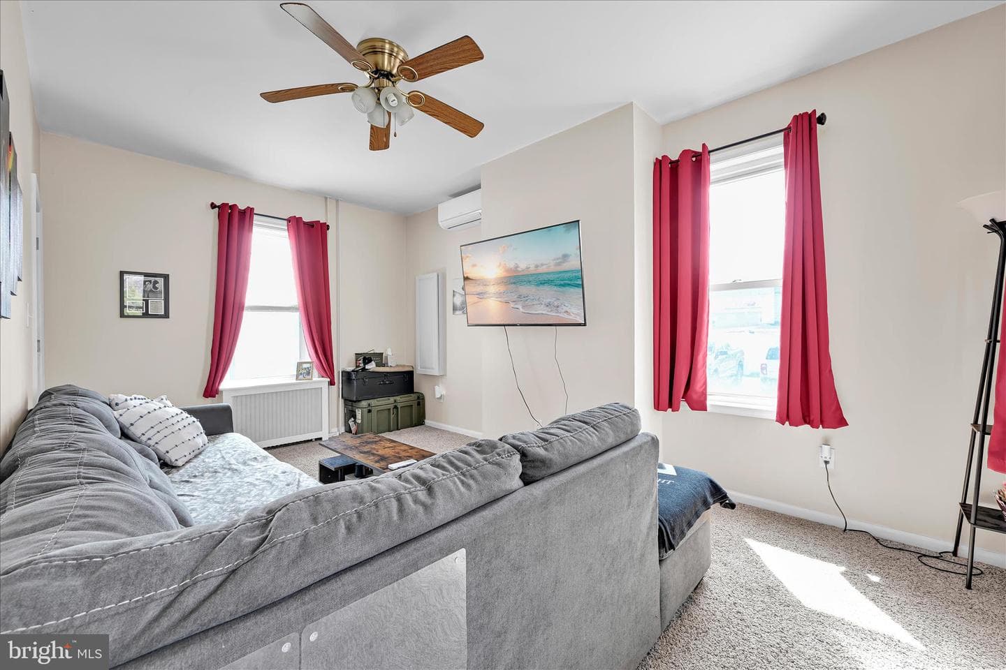 18 N Berne Street photo 13