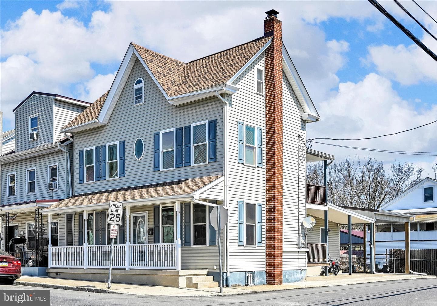 18 N Berne Street photo 3