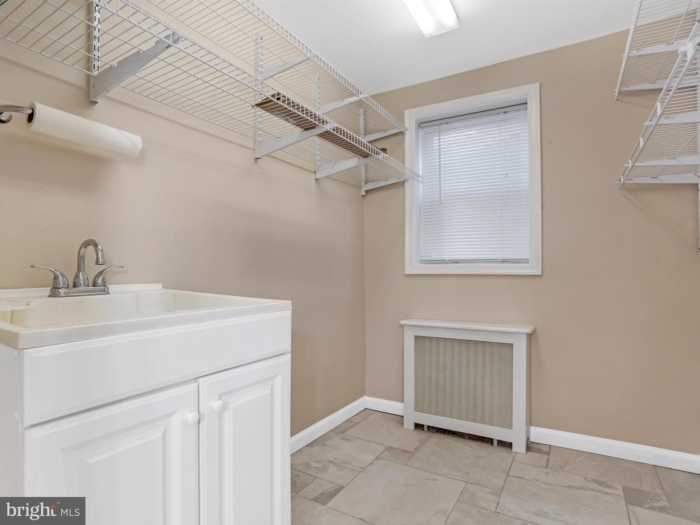18 N Berne Street photo 30