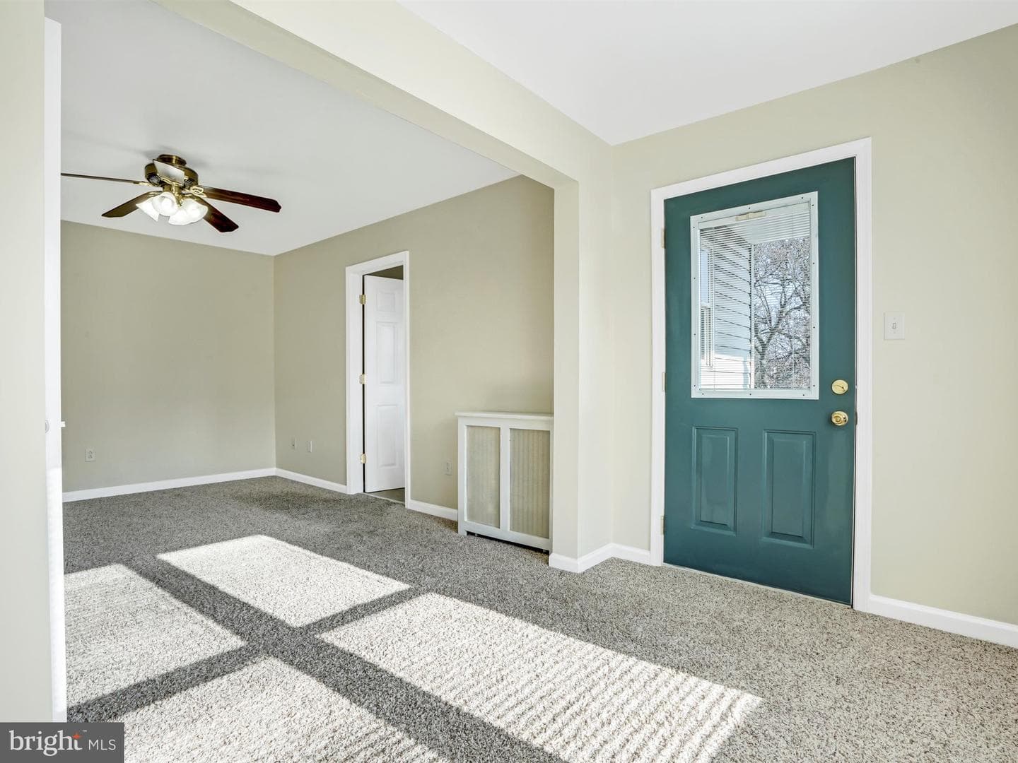18 N Berne Street photo 37