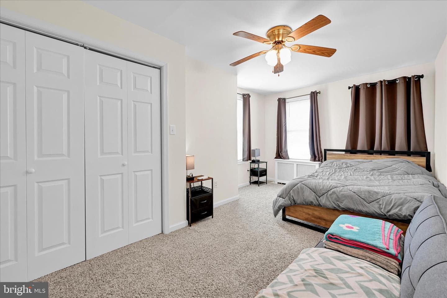 18 N Berne Street photo 41