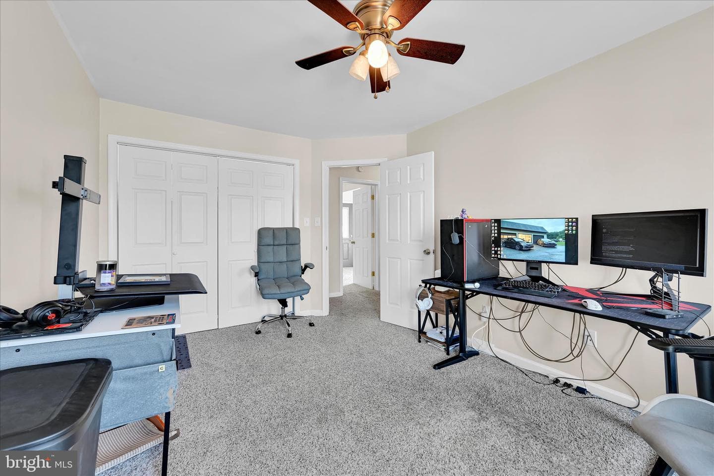 18 N Berne Street photo 44