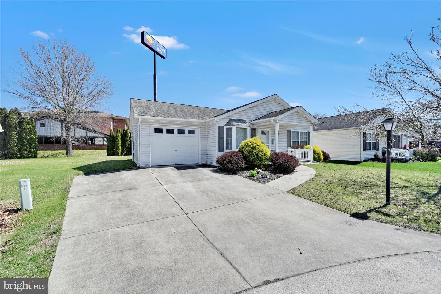 855 Trestle Court photo 5