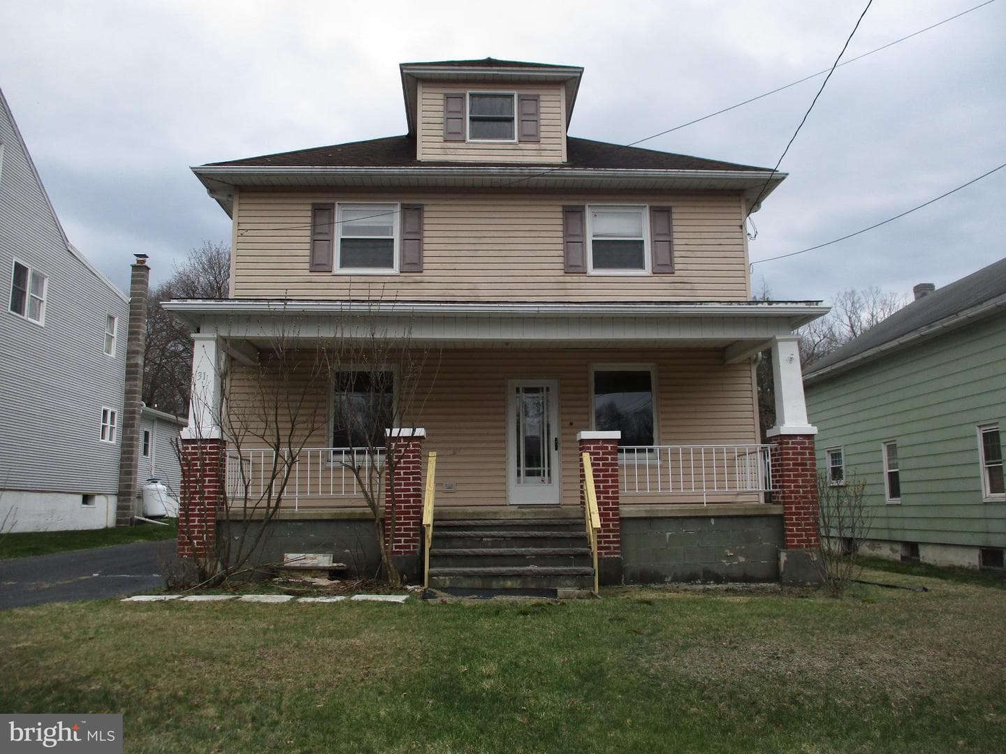 31 Village Road, Lost Creek