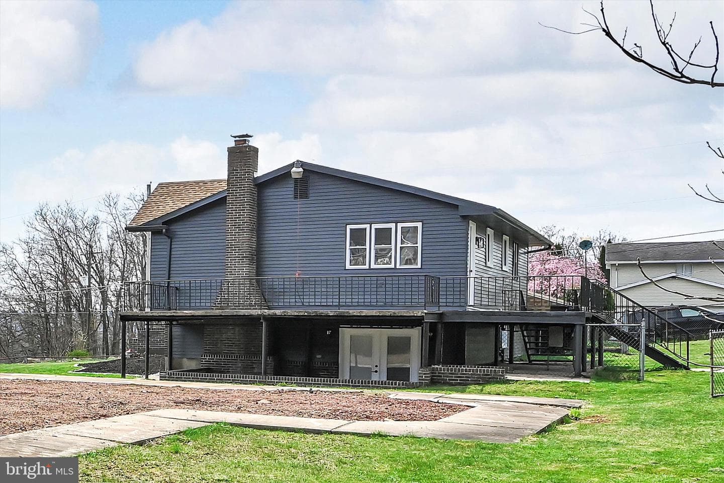 300 Topeka Avenue photo 36