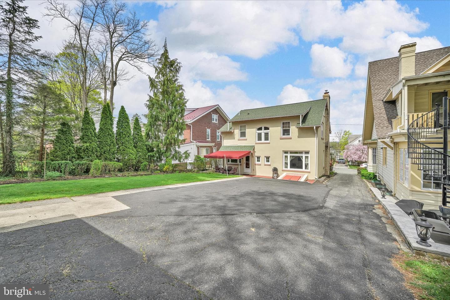 1911 Mahantongo Street photo 35