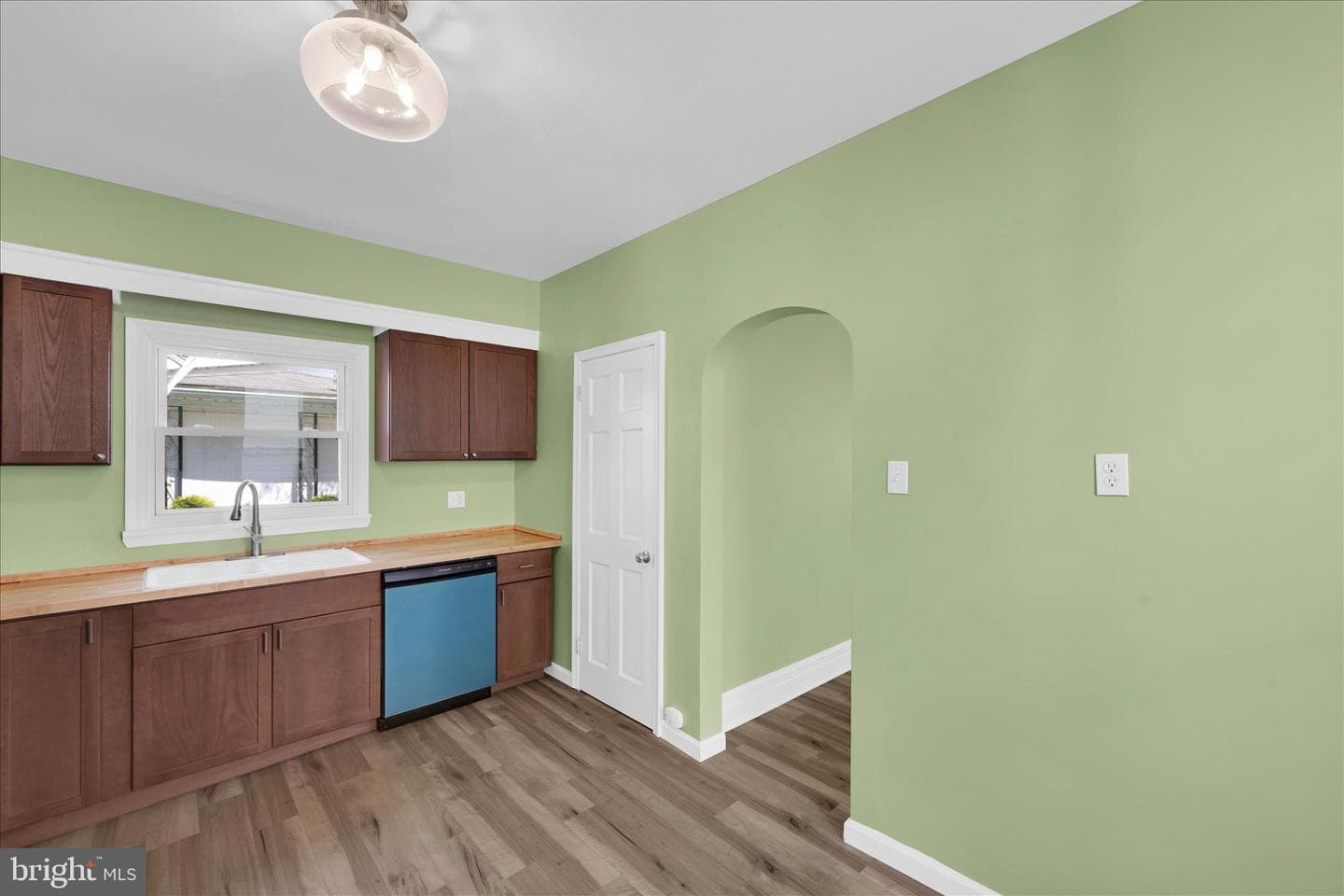 38 Mifflin Street photo 11