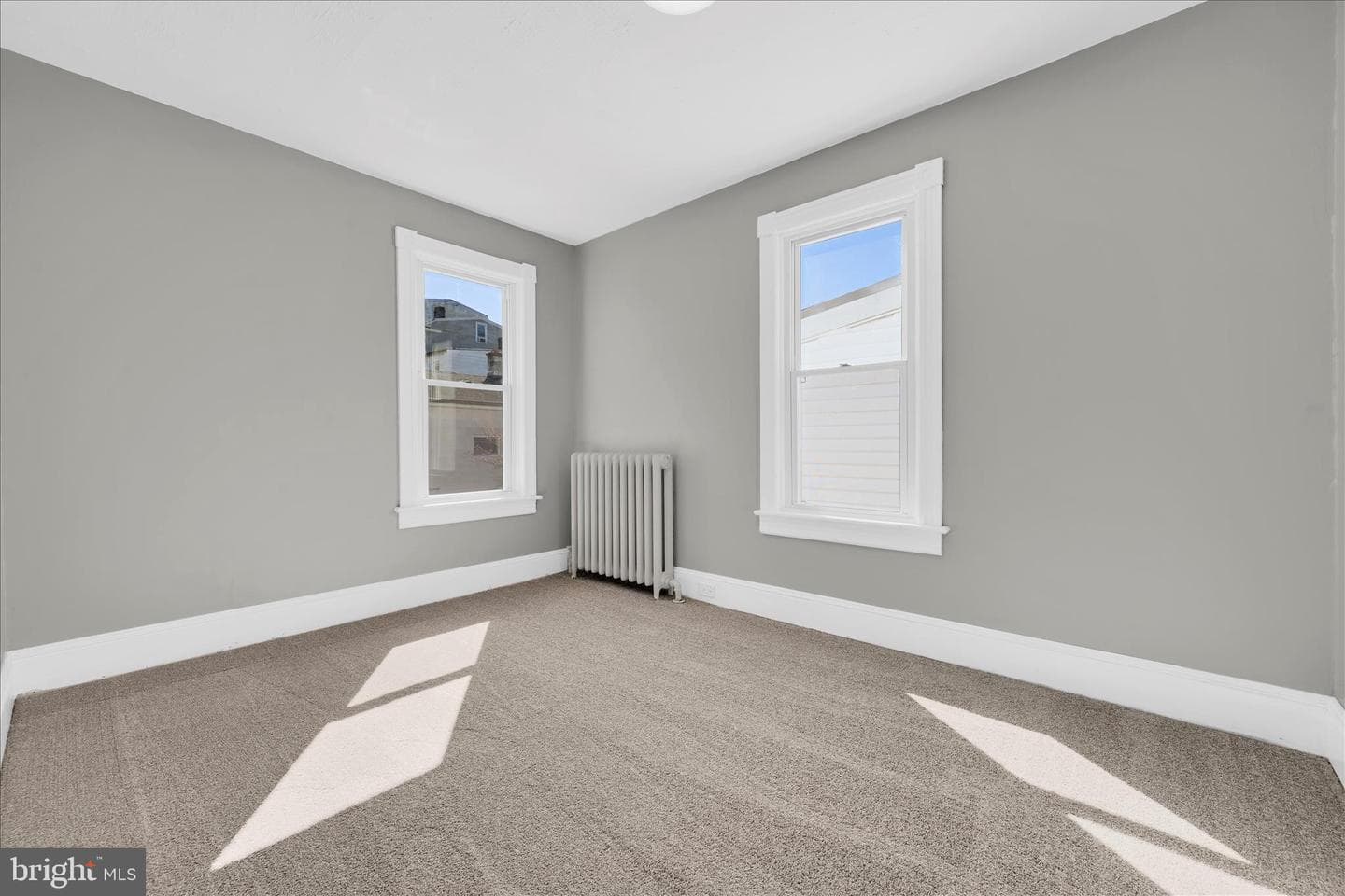 328 S Jackson Street photo 17