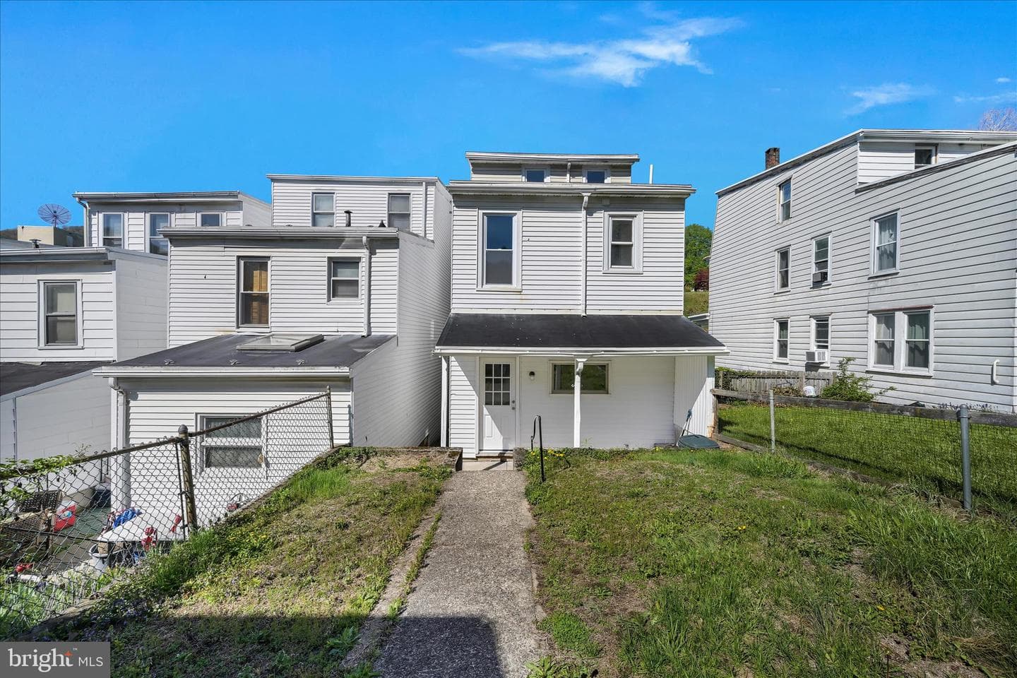 328 S Jackson Street photo 27