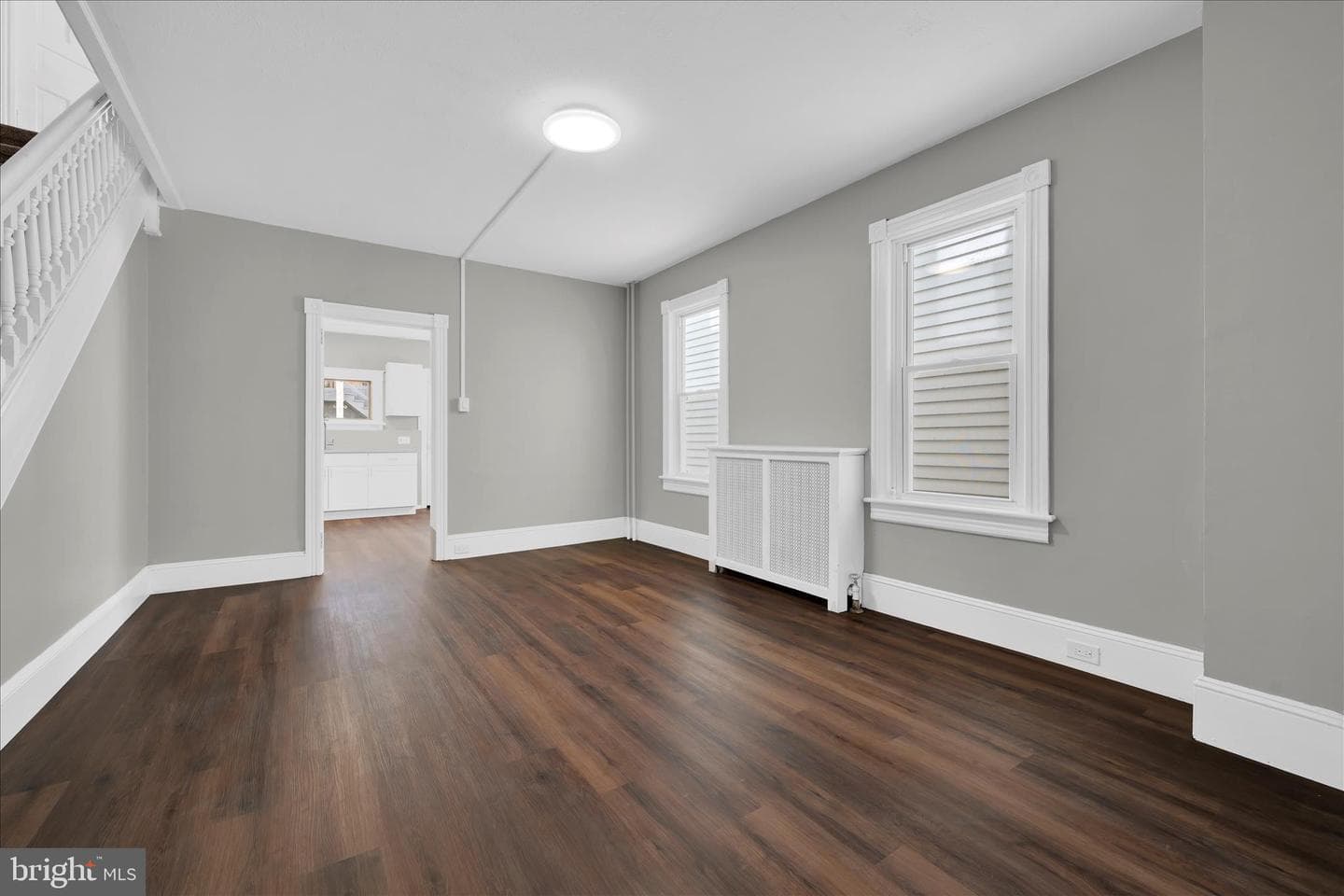 328 S Jackson Street photo 9